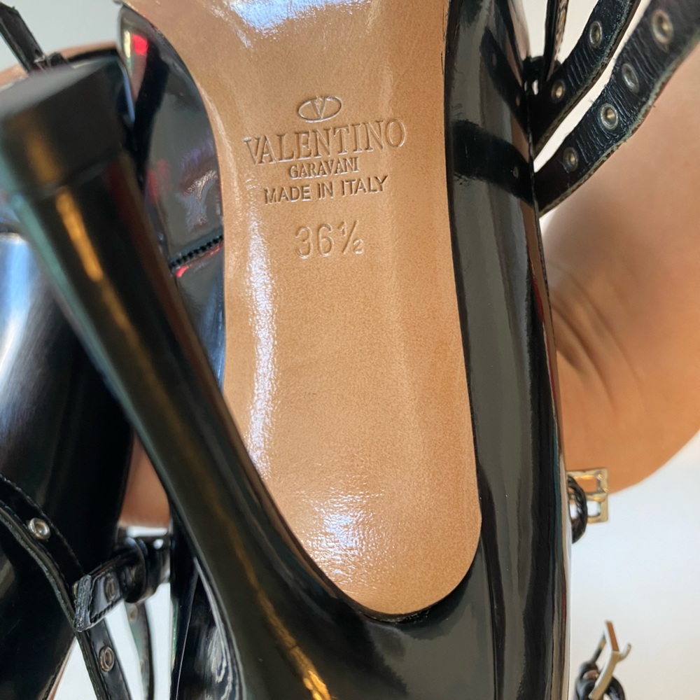 Valentino Garavani Black Patent Leather Studded Strappy Pointed-Toe Heels - Picture 13 of 16